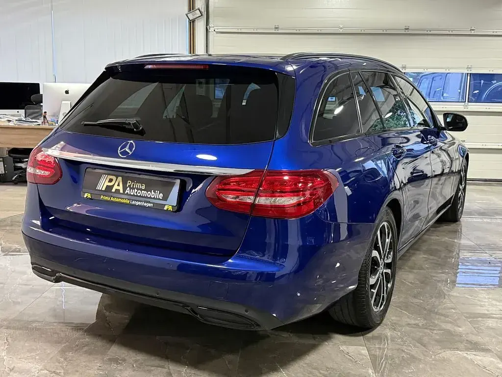 Gebraucht Mercedes C220 Night 170 PS (125 kW) 2015 Blau Kombi