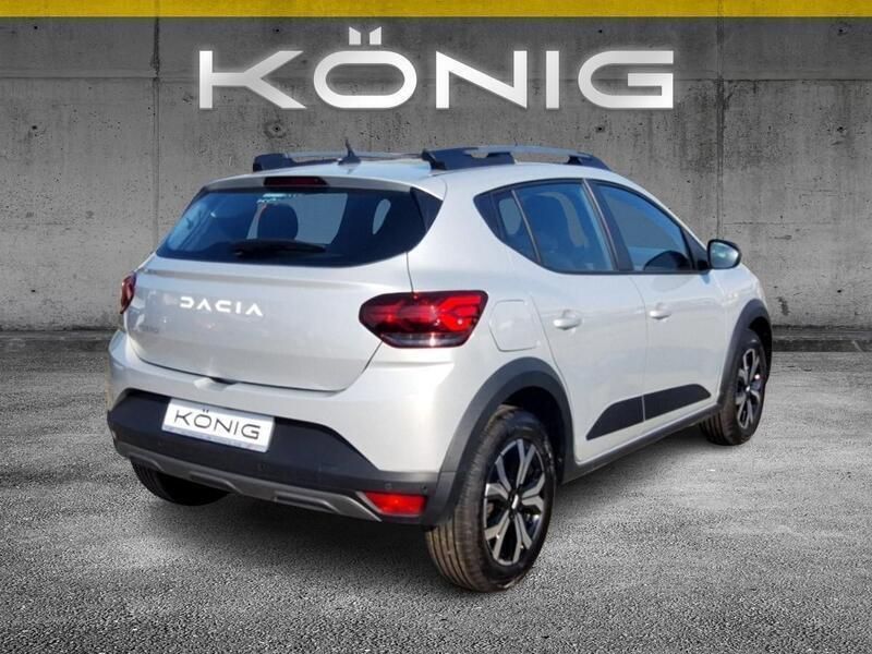 Używany Dacia Sandero Expression 91 KM (66 kW) 2023 Szary Hatchback