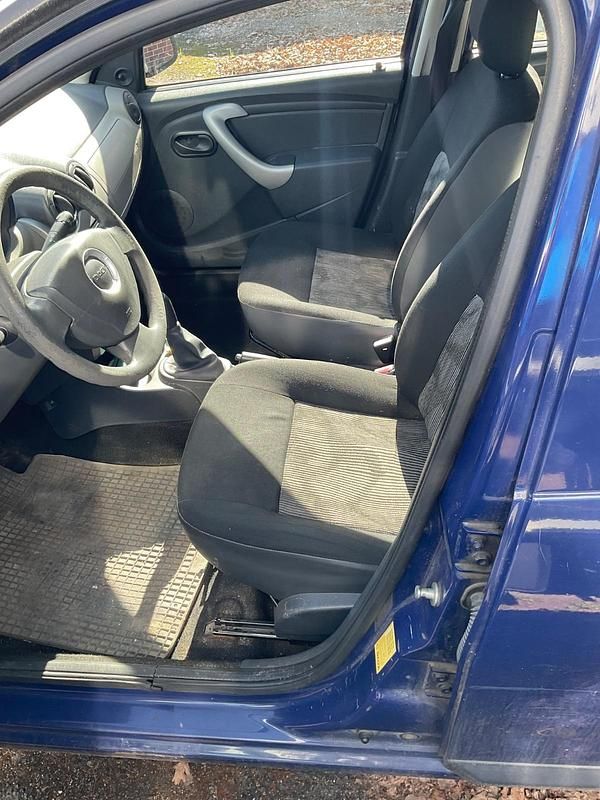 Gebraucht Dacia Sandero 75 PS (55 kW) 2009 Blau Kleinwagen