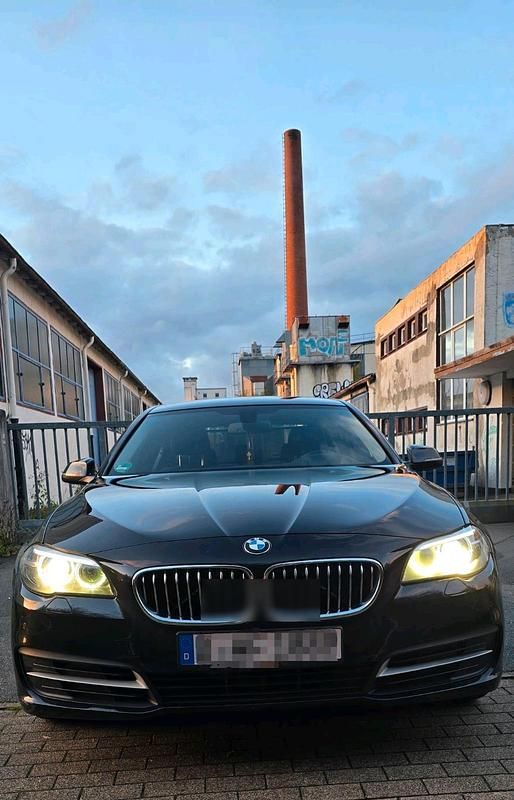 Schwarz Gebraucht 2014 BMW 520 Limousine | 10.999 € (Superpreis) - Bild 1/4