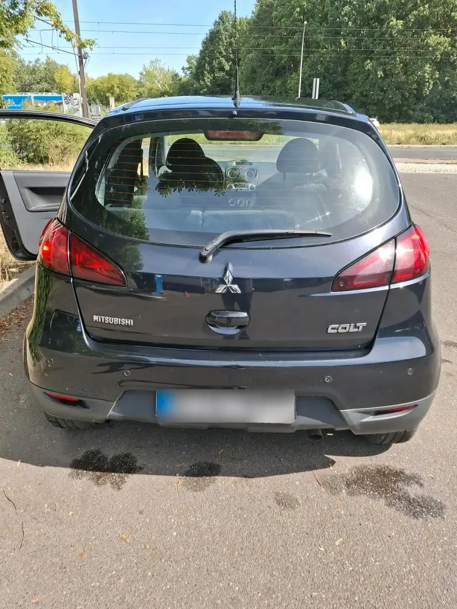 Gebraucht Mitsubishi Colt 95 PS (69 kW) 2011 Schwarz Kleinwagen
