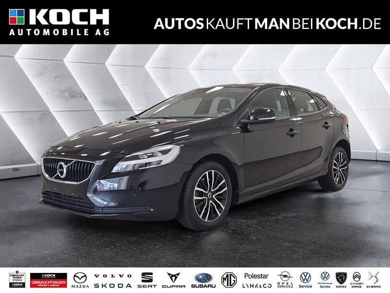 Gebraucht Volvo V40 Business Edition 122 PS (89 kW) 2017 Onix black Kombi