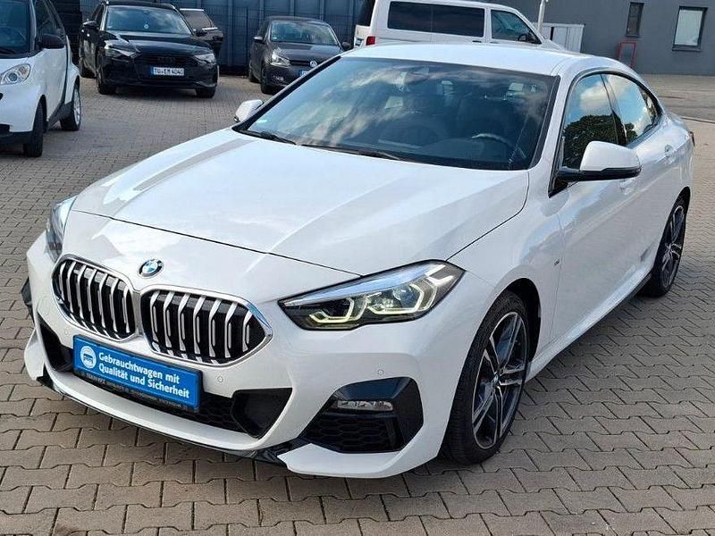 Weiß Gebraucht 2021 BMW 218 M Sport Coupé | 23.900 € (Fairer Preis) - Bild 1/4