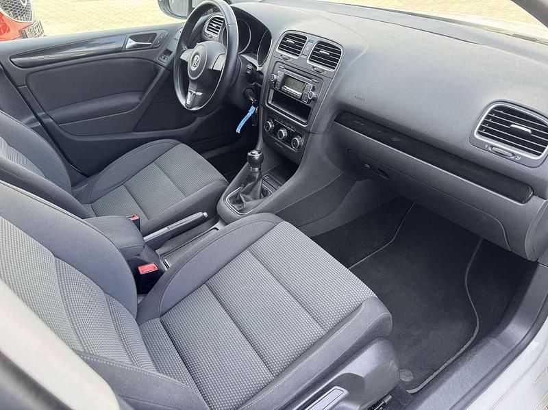 Gebraucht VW Golf VI Comfortline 122 PS (89 kW) 2010 Candyweiß Kleinwagen