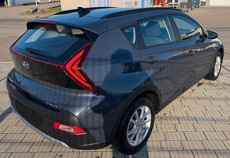 Gebraucht Hyundai Bayon Trend 101 PS (74 kW) 2024 Grau SUV