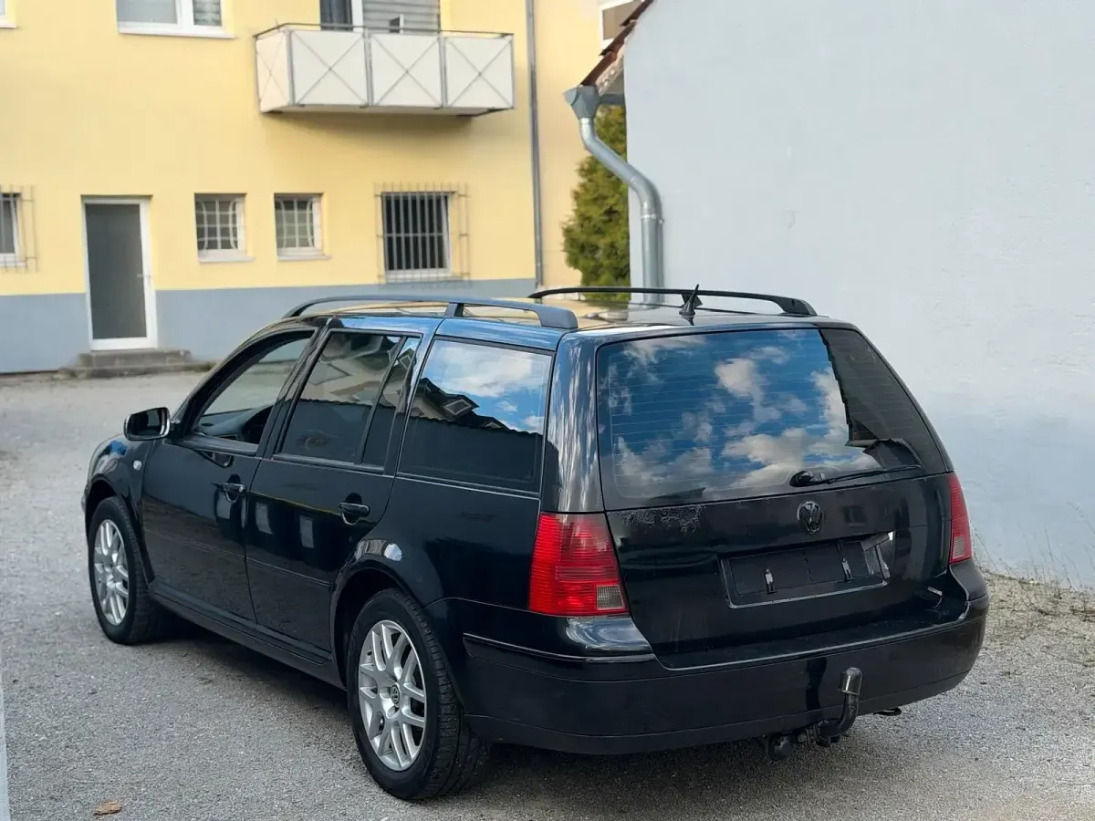 Gebraucht VW Bora 131 PS (96 kW) 2003 Schwarz Kombi