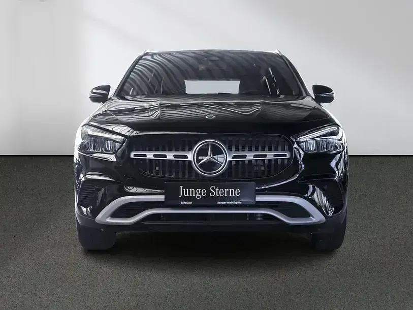 Gebraucht Mercedes GLA200 163 PS (119 kW) 2024 Schwarz SUV