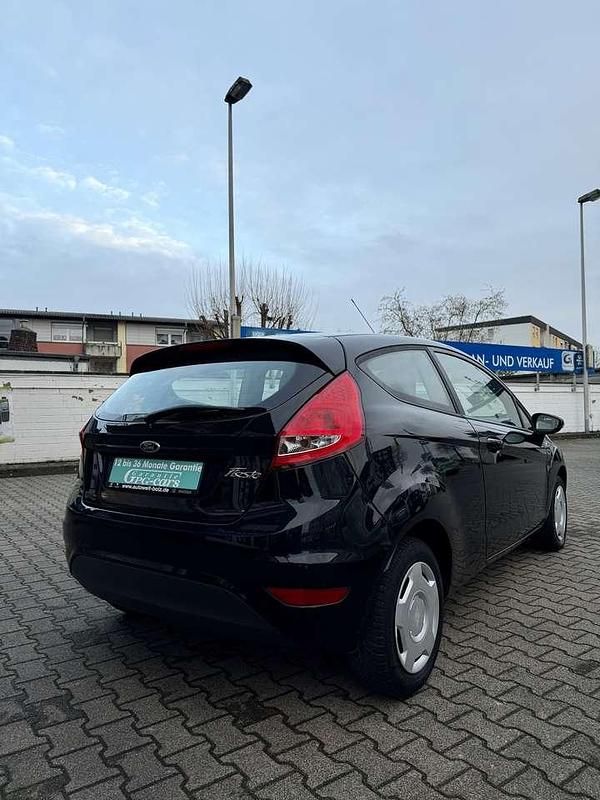 Gebraucht Ford Fiesta Trend 60 PS (44 kW) 2011 Pantherschwarz metallic Kleinwagen