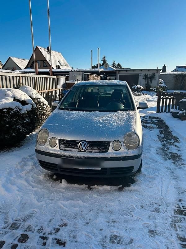 Grau Gebraucht 2003 VW Polo Kleinwagen | 1.050 € (Guter Preis) - Bild 1/4