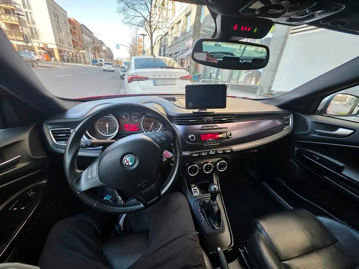 Gebraucht Alfa Romeo Giulietta Super 170 PS (125 kW) 2012 Rot Kleinwagen