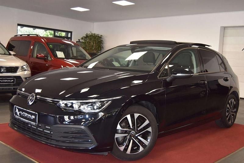 Schwarz Gebraucht 2021 VW Golf VIII United Limousine | 19.499 € (Guter Preis) - Bild 1/4