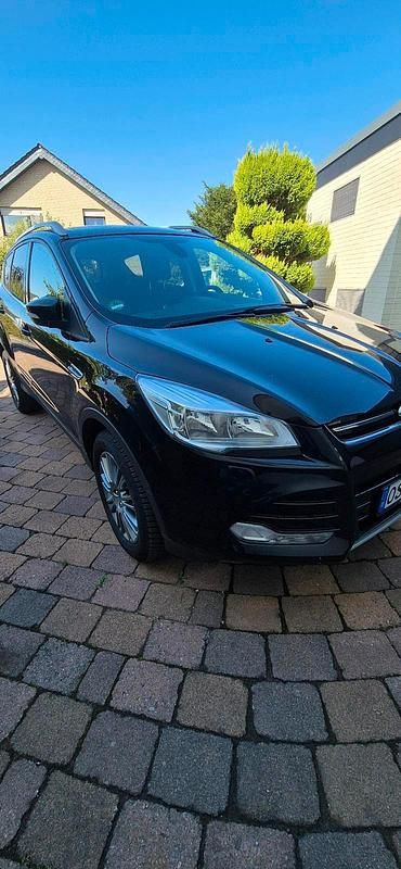 Schwarz Gebraucht 2014 Ford Kuga SUV | 9.900 € (Superpreis) - Bild 1/4