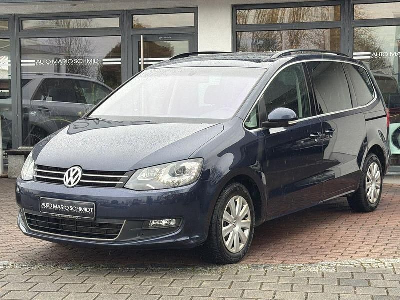 Gebraucht VW Sharan Comfortline 140 PS (102 kW) 2011 Blau Van / Kleinbus