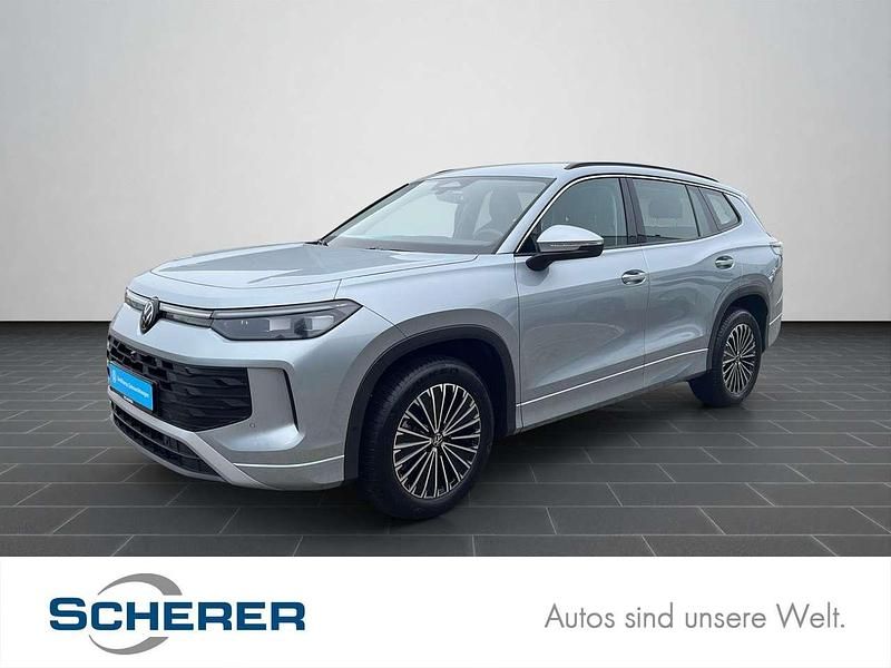 Oyster silver metallic (metallic) Gebraucht 2025 VW Tayron SUV | 45.600 € (Superpreis) - Bild 1/3