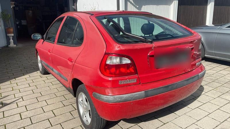 Gebraucht Renault Mégane 95 PS (69 kW) 2001 Rot Limousine
