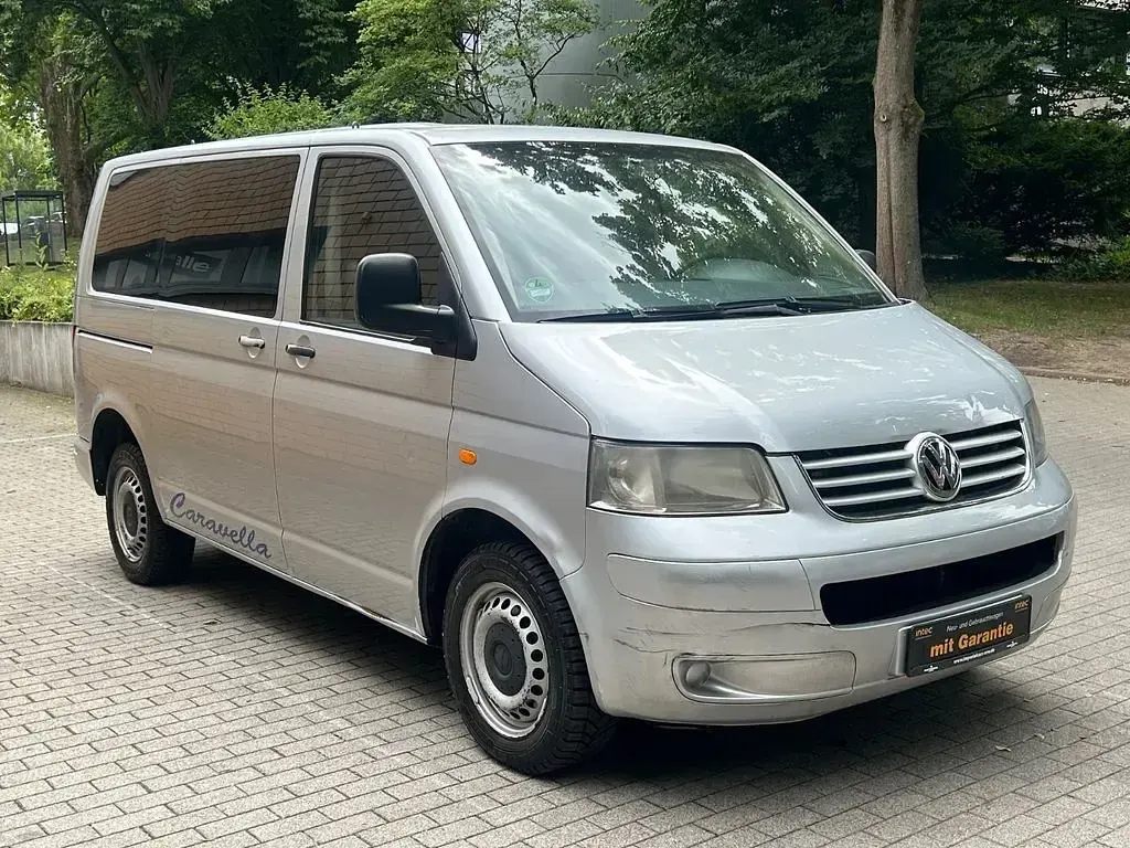 Usata VW Caravelle 131 CV (96 kW) 2004 Argento Furgone