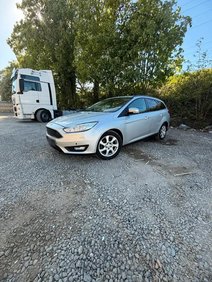 Gebraucht Ford Focus 125 PS (91 kW) 2015 Silber Kombi