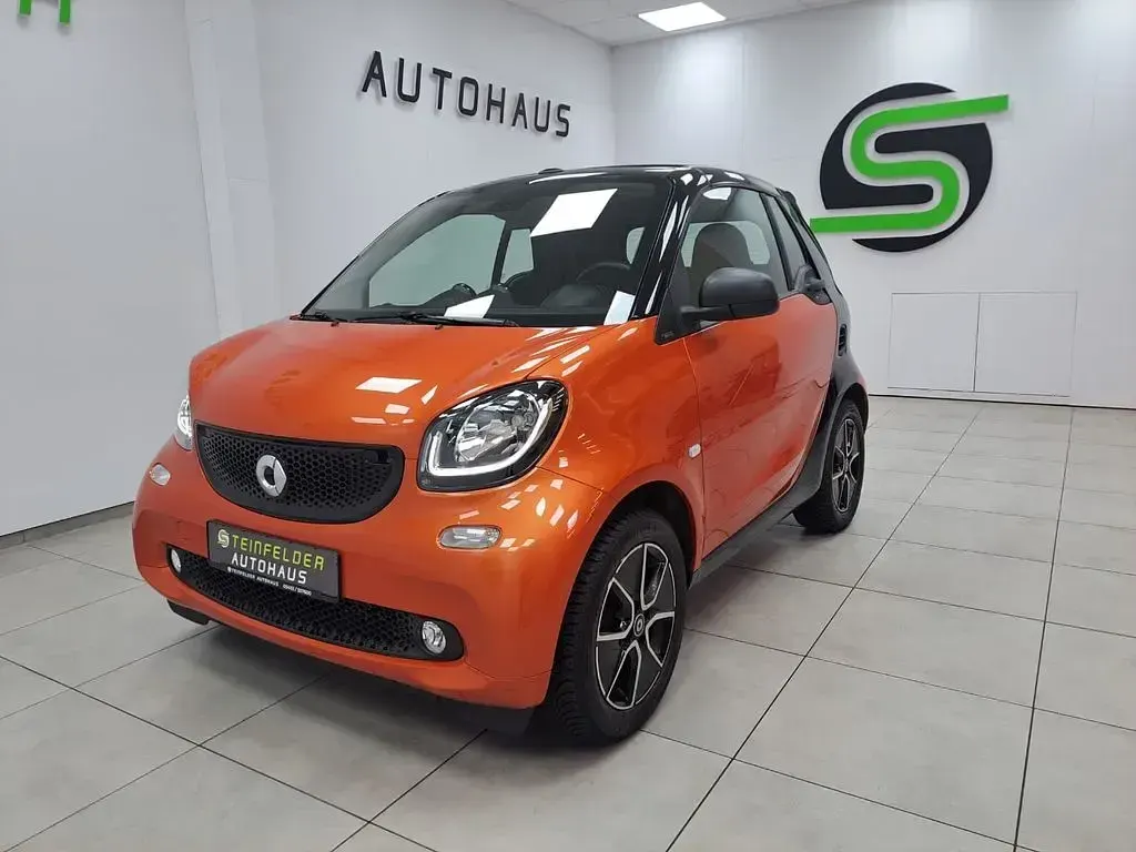 Gebraucht Smart ForTwo Cabrio 71 PS (52 kW) 2018 Schwarz Cabrio
