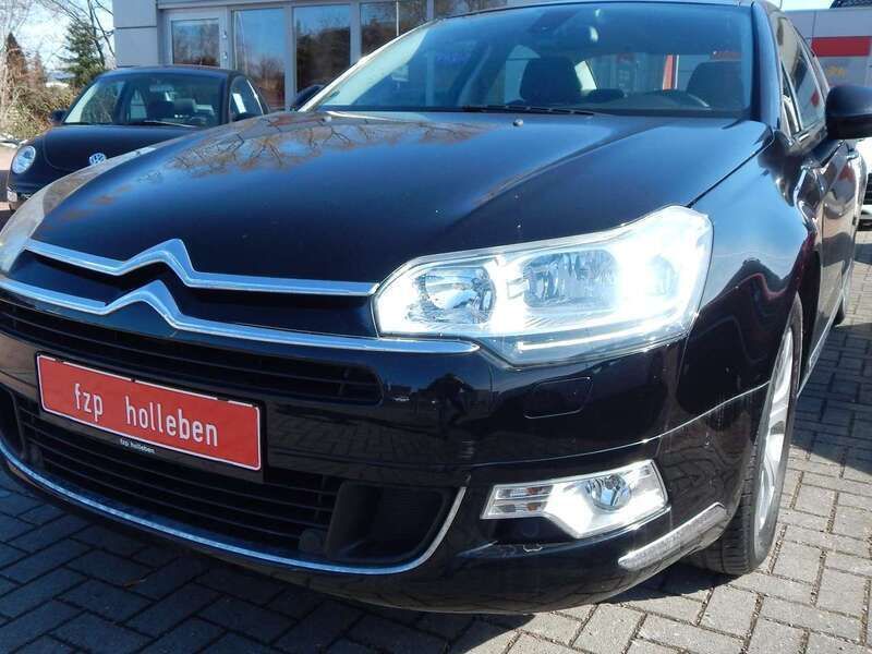 Schwarz perla nera/metallic Gebraucht 2014 Citroën C5 Tendance Kleinwagen | 9.999 € (Fairer Preis) - Bild 1/4