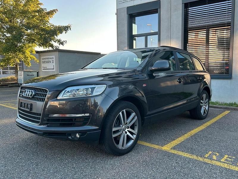 Grau Gebraucht 2006 Audi Q7 Sport SUV | 7.990 € (Superpreis) - Bild 1/4
