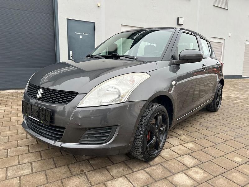 Gebraucht Suzuki Swift Club 94 PS (69 kW) 2012 Grau Kleinwagen