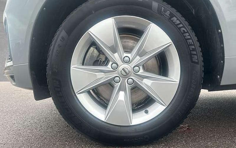 Gebraucht Volvo XC60 Core 197 PS (144 kW) 2023 Grau SUV