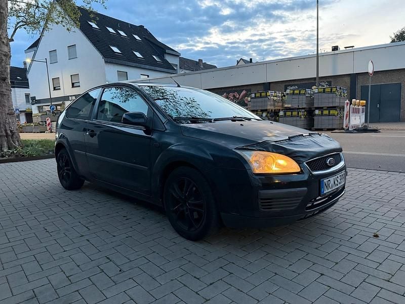 Second-hand Ford Focus 80 CP (58 kW) 2006 Albastru Berlinǎ