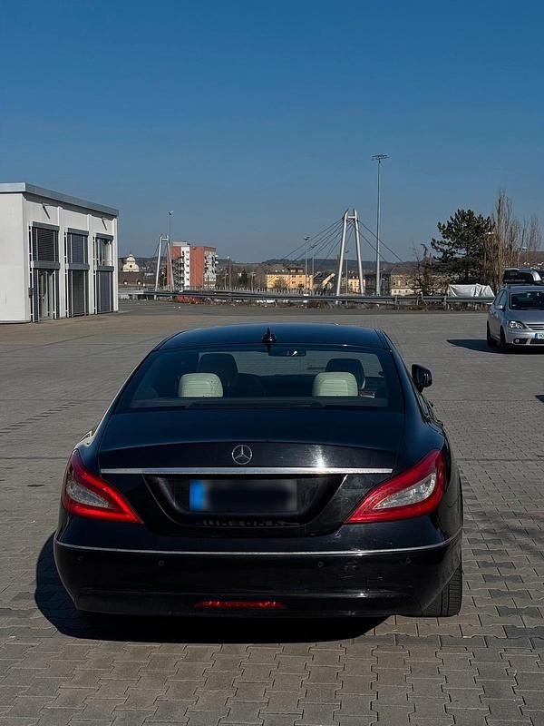 Gebraucht Mercedes CLS350 265 PS (194 kW) 2011 Schwarz Limousine