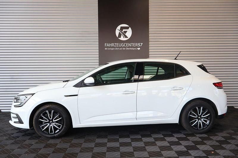 Gebraucht Renault Mégane IV Business 116 PS (85 kW) 2022 Weiß Limousine