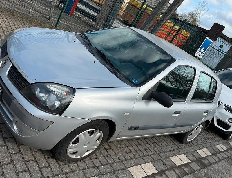 Gebraucht Renault Clio II 75 PS (55 kW) 2005 Silber Kleinwagen