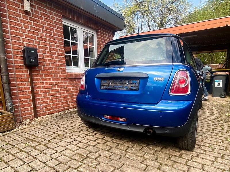 Usata Mini ONE 98 CV (72 kW) 2012 Blu Utilitaria
