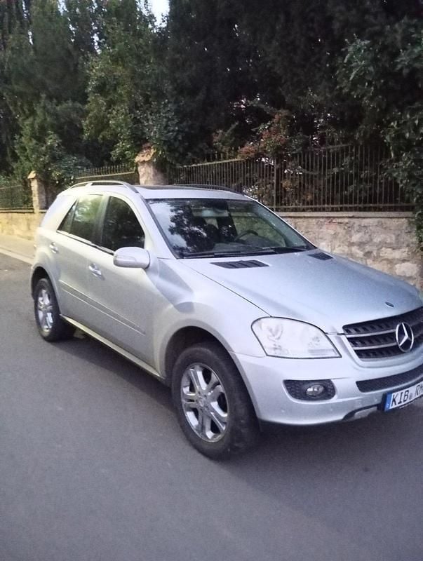 Silber Gebraucht 2008 Mercedes ML320 SUV | 3.300 € - Bild 1/1