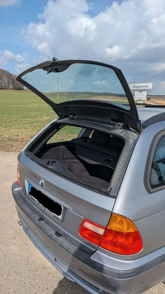 Gebraucht BMW 318 Sport Line 143 PS (105 kW) 2004 Grau Kombi