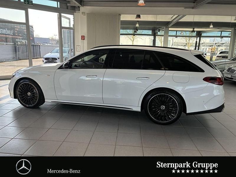Gebraucht Mercedes E300 AMG 313 PS (230 kW) 2025 Weiß Limousine