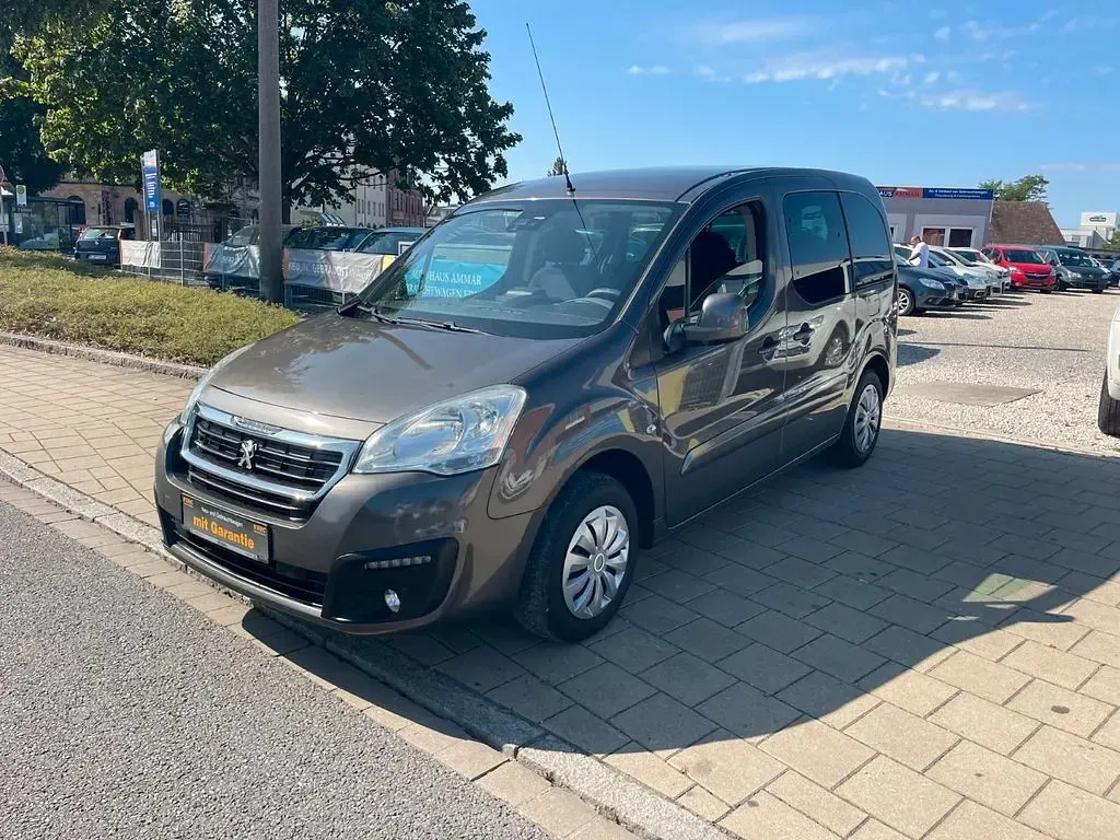 Gebraucht Peugeot Partner Tepee Active 110 PS (80 kW) 2017 Grau Van / Kleinbus