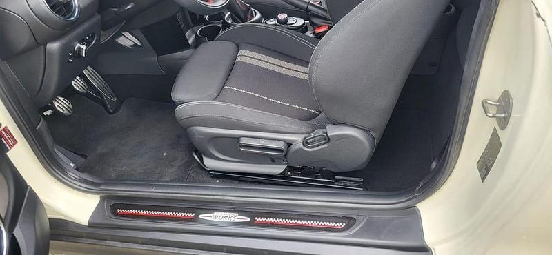 Gebraucht Mini John Cooper Works Pepper 102 PS (75 kW) 2016 Weiß Kleinwagen