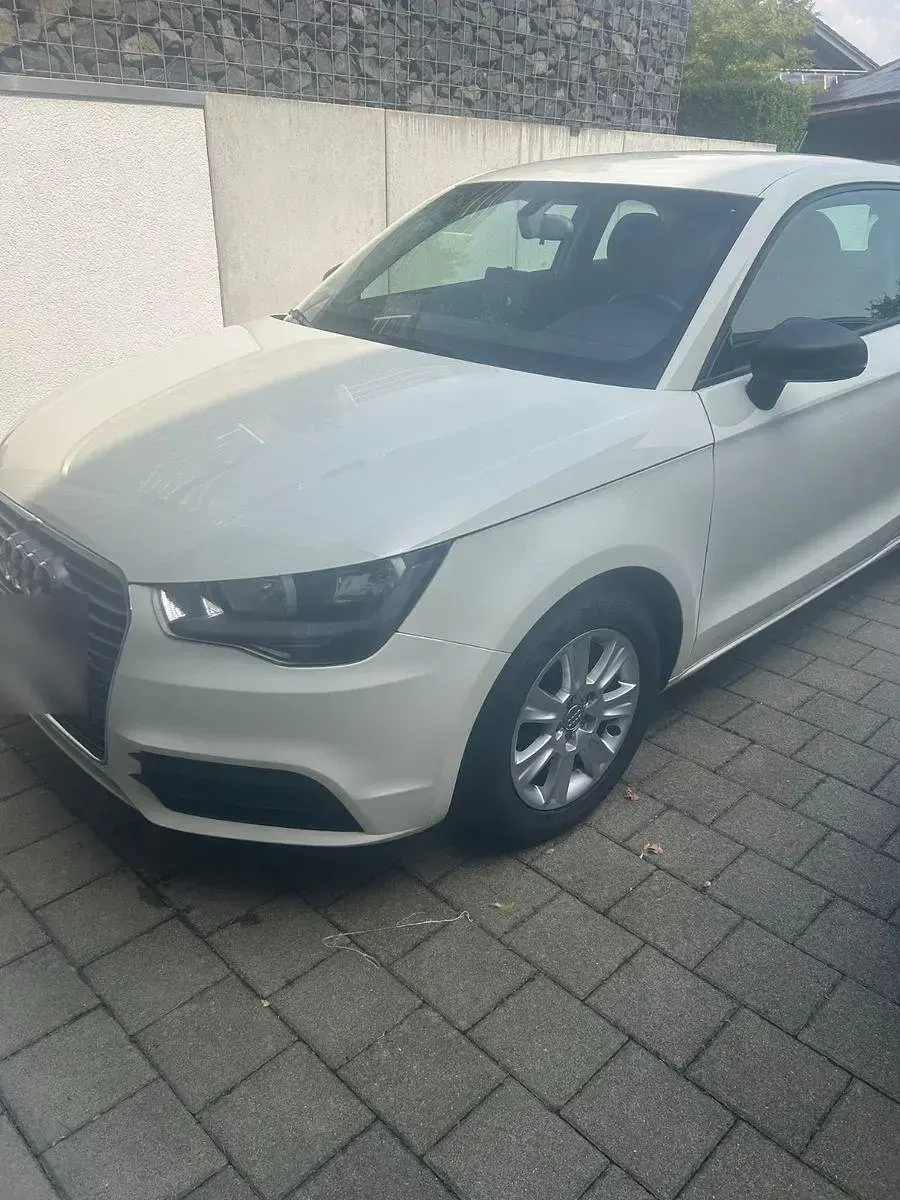 Gebraucht Audi A1 86 PS (63 kW) 2012 Weiß Kleinwagen