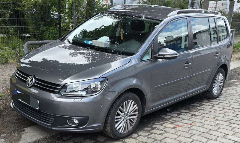 Gebraucht 2015 VW Touran Cup Van / Kleinbus | 8.900 € (Fairer Preis) - Bild 1/4