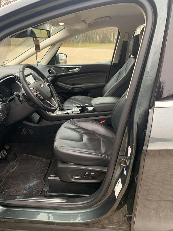 Gebraucht Ford S-MAX Titanium 189 PS (139 kW) 2017 Grün Van / Kleinbus