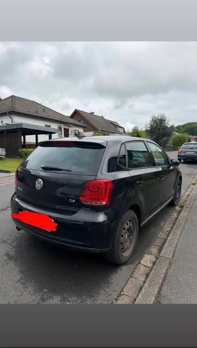 Gebraucht VW Polo 80 PS (58 kW) 2011 Schwarz Kleinwagen