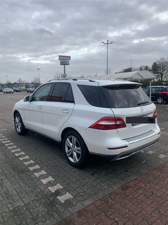 Gebraucht Mercedes ML350 258 PS (189 kW) 2013 Weiß SUV