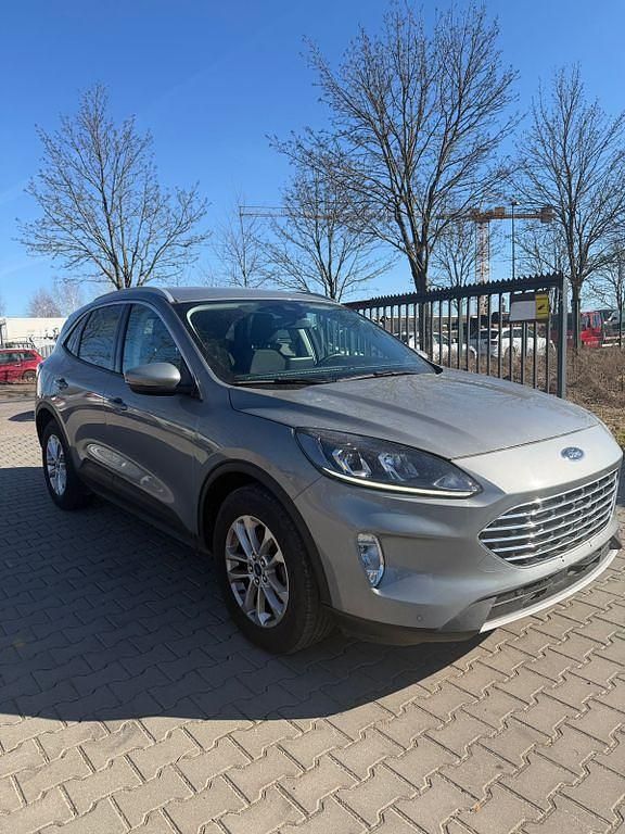 Gebraucht Ford Kuga Titanium 120 PS (88 kW) 2021 Silber SUV