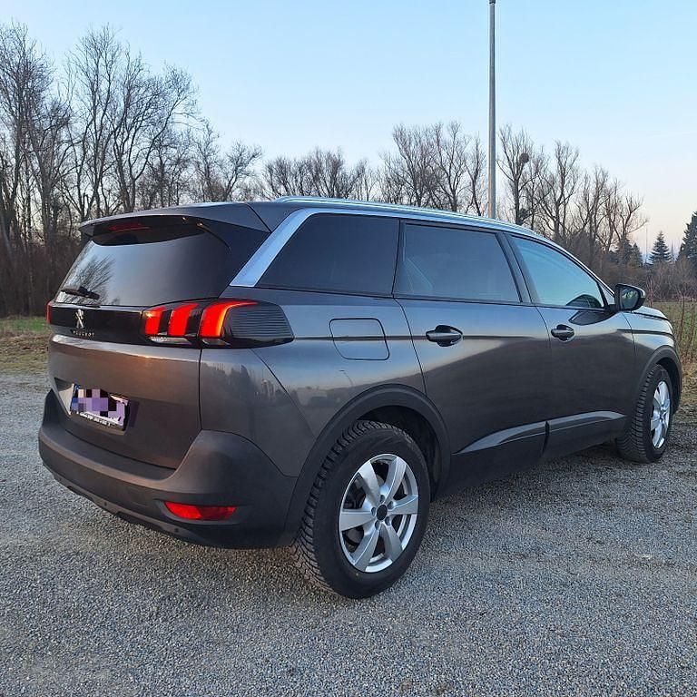 Gebraucht Peugeot 5008 Active+ 131 PS (96 kW) 2019 Grau SUV