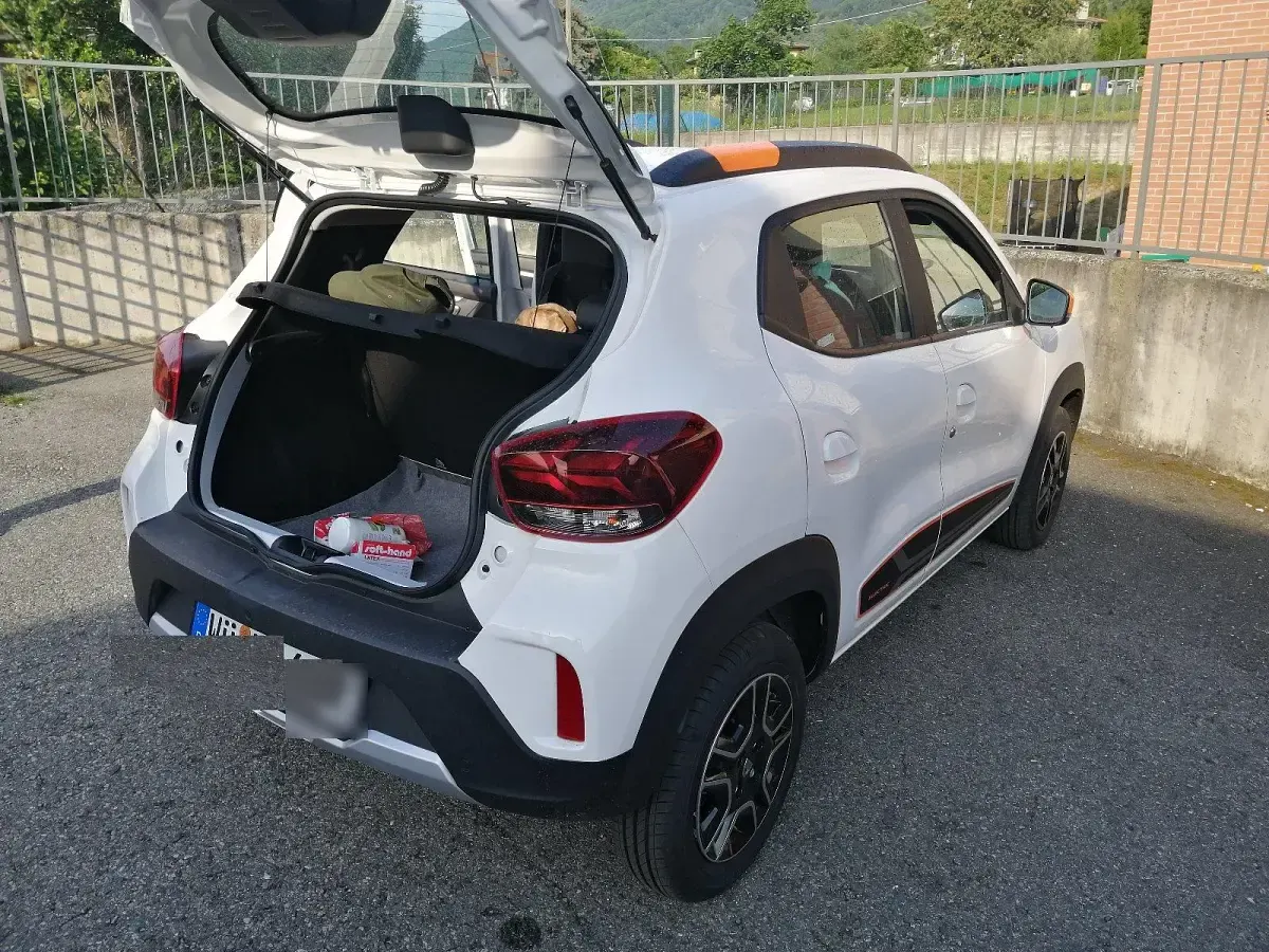 Gebraucht Dacia Spring Comfort Plus 33 kW (45 PS) 2022 Weiß Kleinwagen