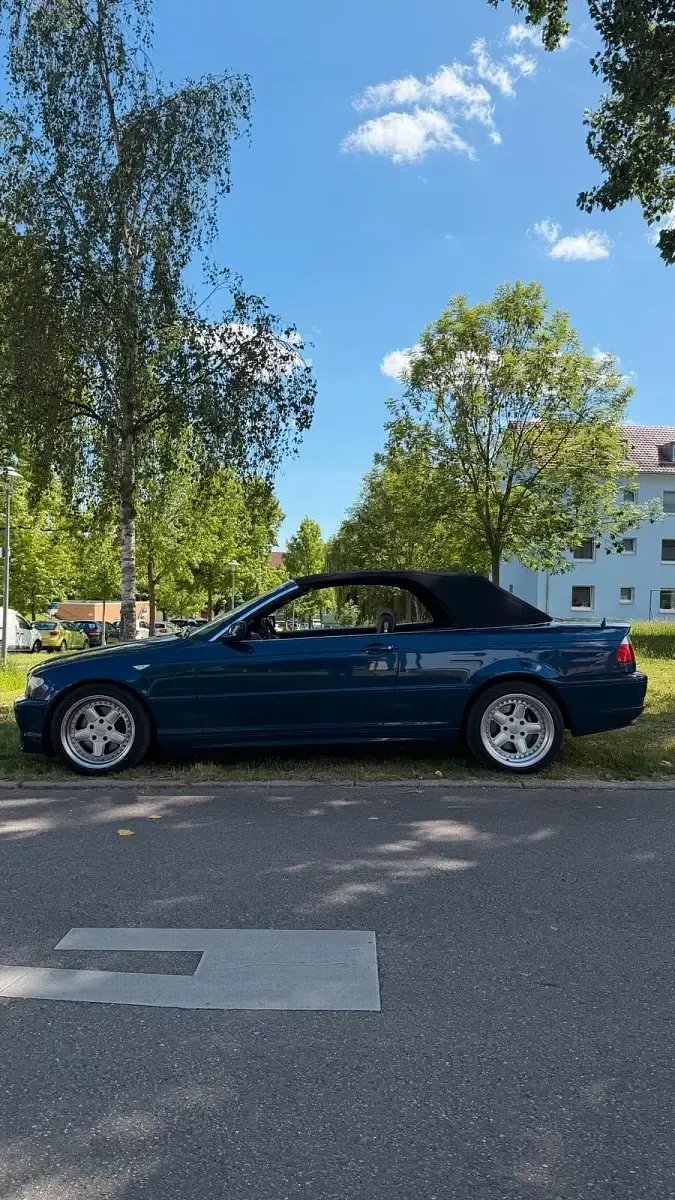 Gebraucht BMW 325 Cabriolet Basis 192 PS (141 kW) 2004 Blau Cabrio