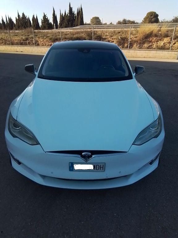 Gebraucht Tesla Model S 269 kW (367 PS) 2015 Weiß Kleinwagen