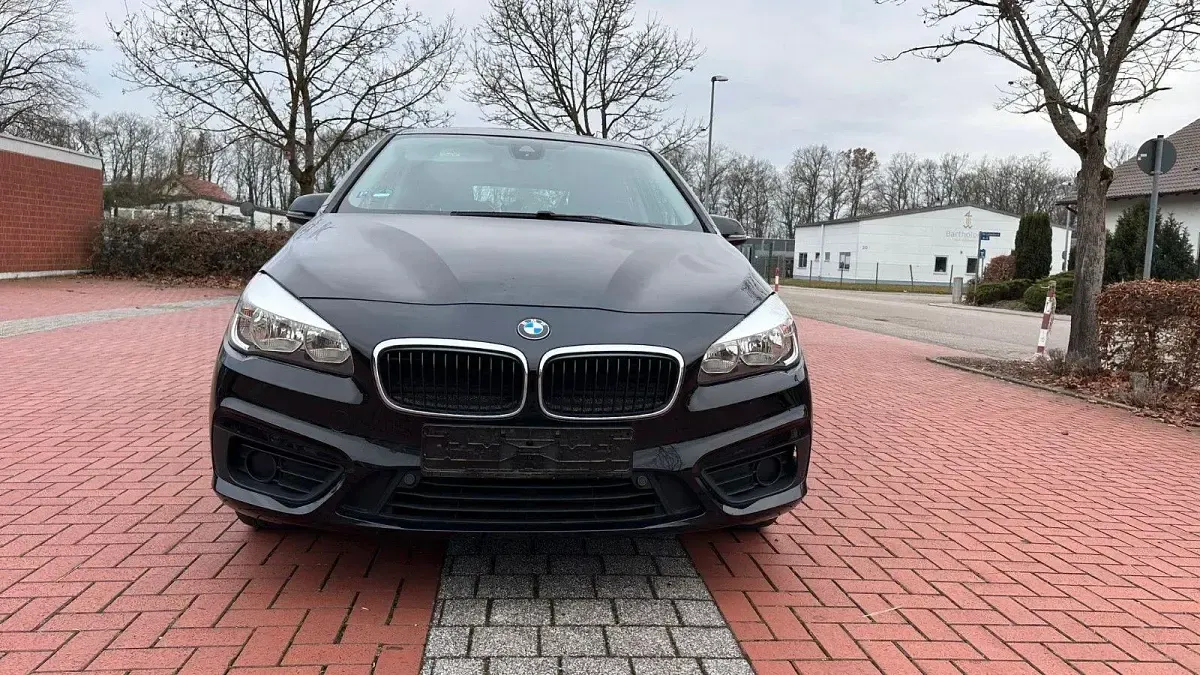 Gebraucht BMW 216 Active Tourer Luxury Line 116 PS (85 kW) 2016 Schwarz Van / Kleinbus