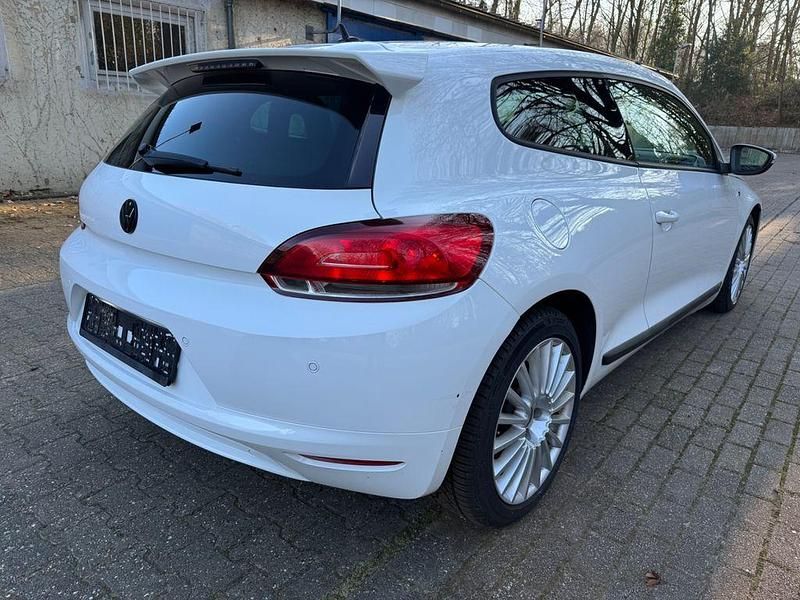 Gebraucht VW Scirocco 160 PS (117 kW) 2009 Weiß Coupé