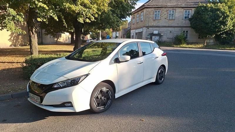 Weiß Gebraucht 2022 Nissan Leaf Acenta Kleinwagen | 13.750 € (Guter Preis) - Bild 1/4