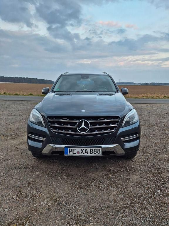 Gebraucht Mercedes ML350 258 PS (189 kW) 2013 Grau SUV
